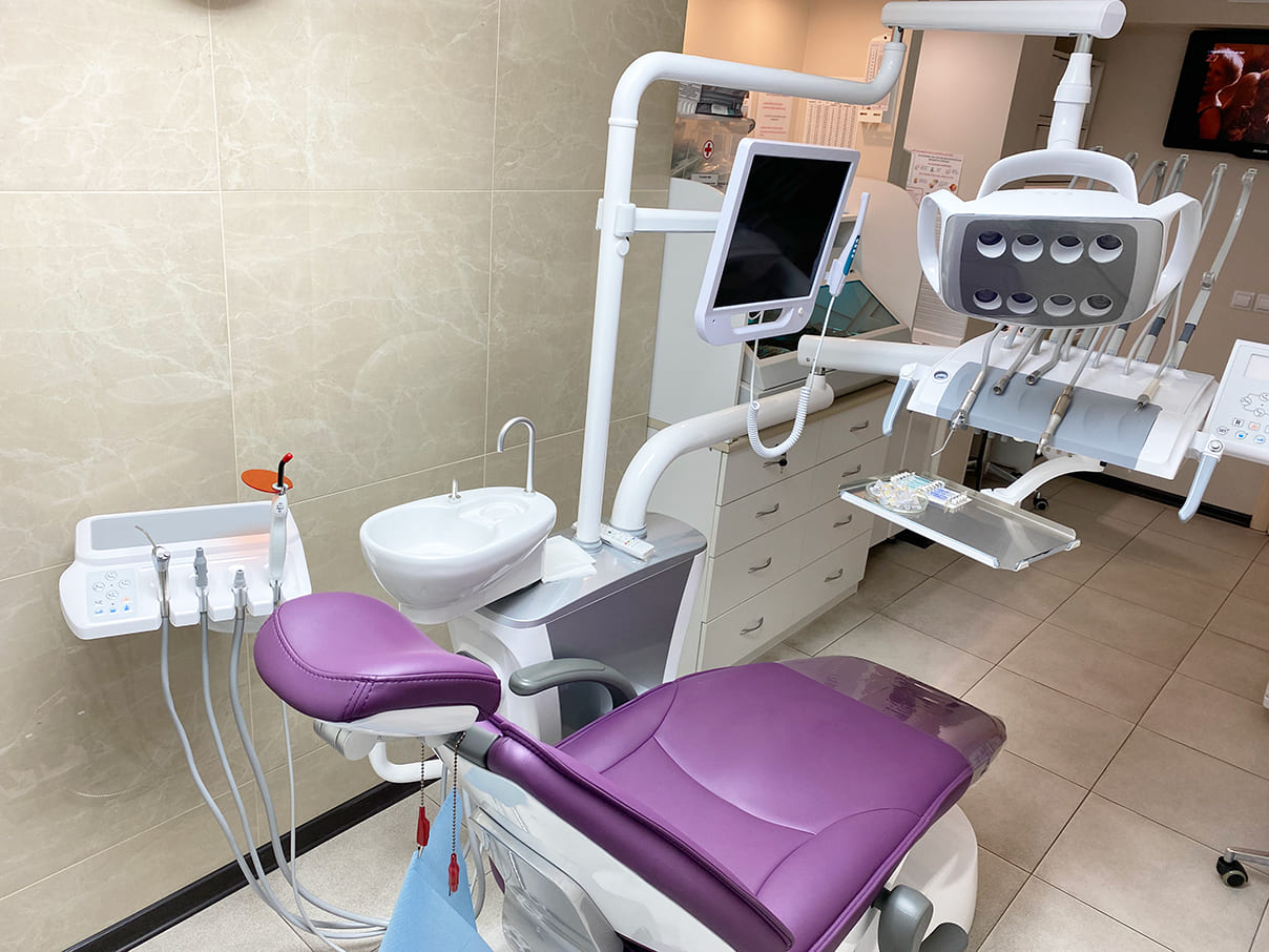 Хирургический кабинет Стоматологии КДК оборудовали новой стоматологической установкой