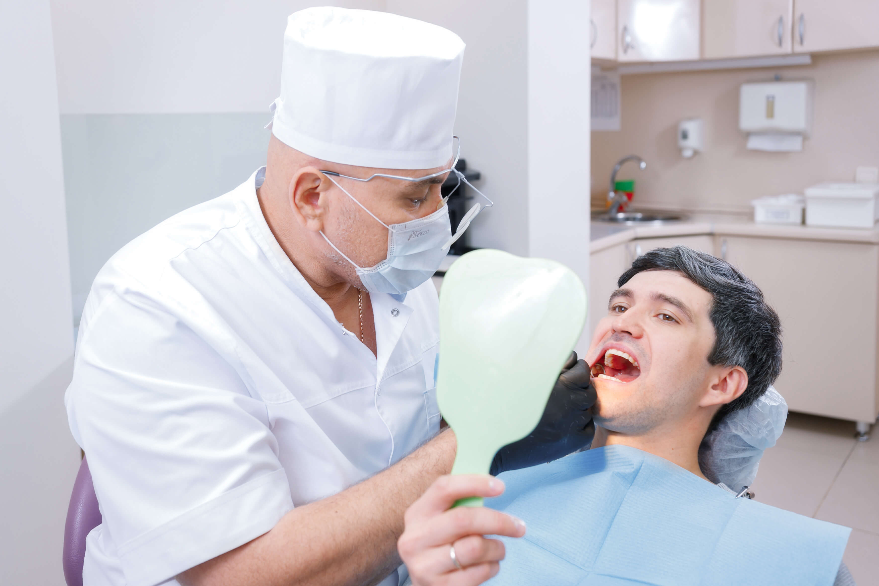 Имплантация зубов в Самаре